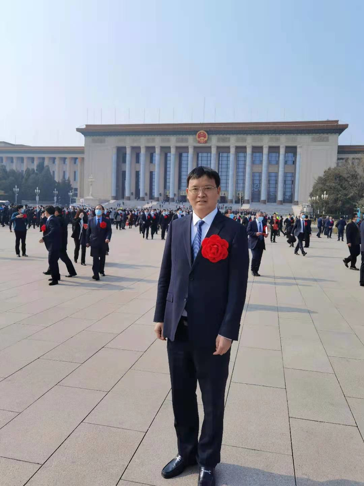 利州区白朝乡党委书记张玉全荣获全国脱贫攻坚先进个人荣誉